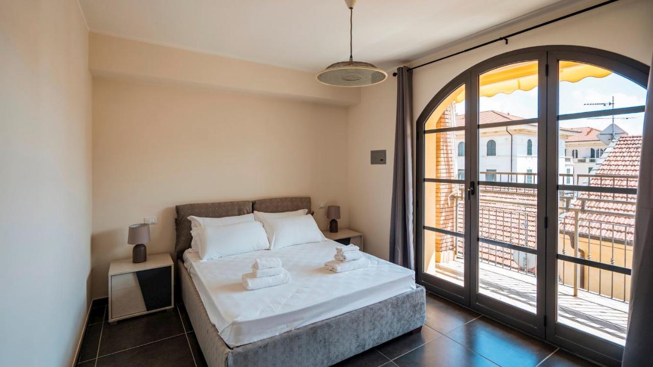 Dei Mille 31 B Lägenhet Albenga Exteriör bild