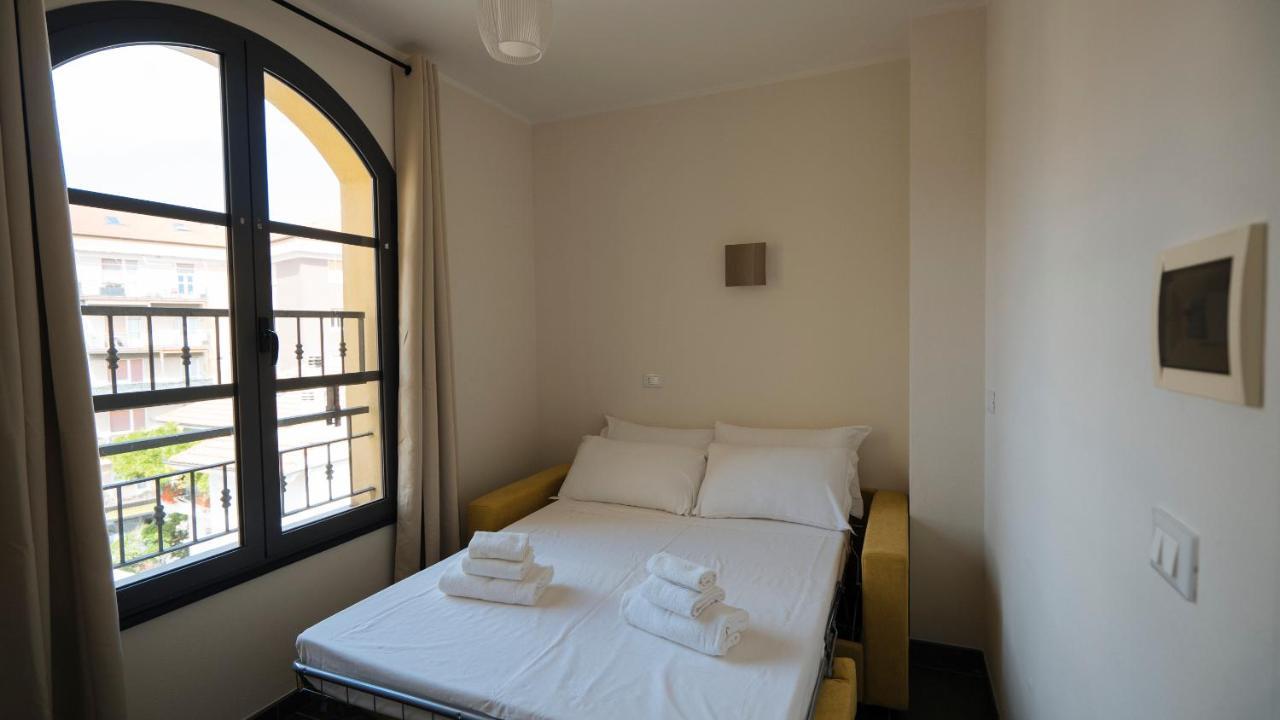 Dei Mille 31 B Lägenhet Albenga Exteriör bild