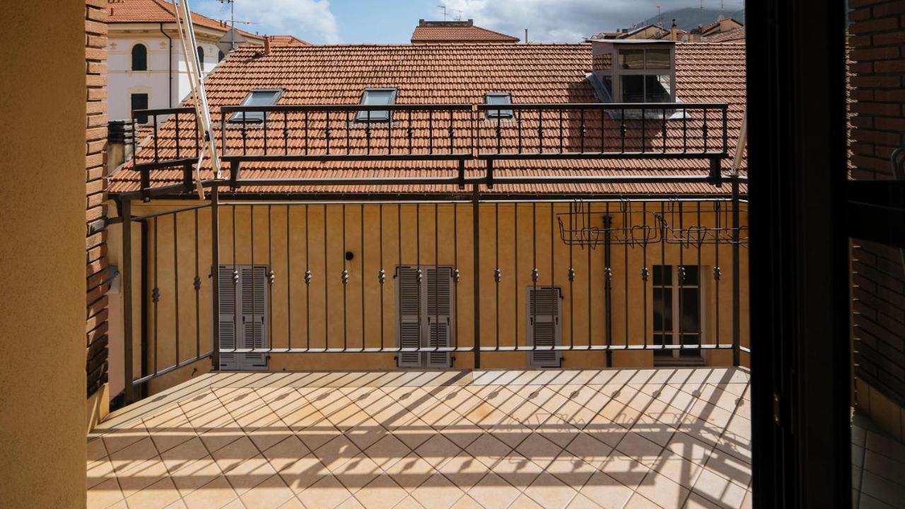 Dei Mille 31 B Lägenhet Albenga Exteriör bild