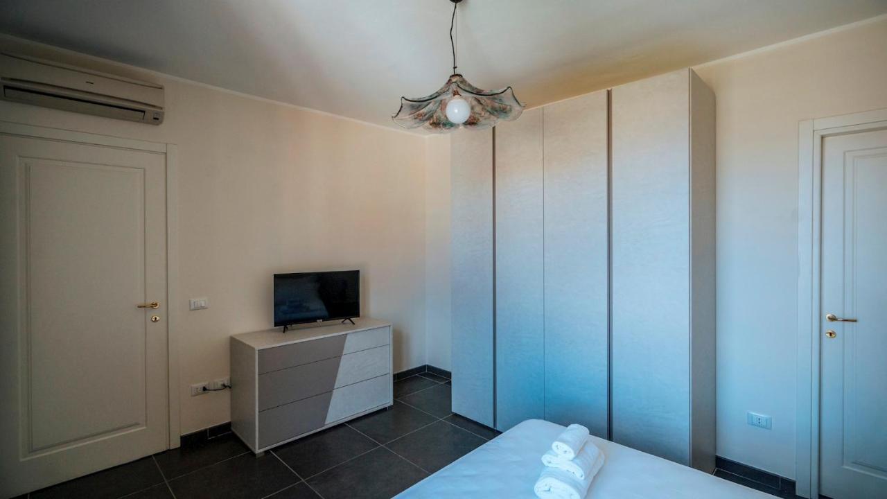 Dei Mille 31 B Lägenhet Albenga Exteriör bild