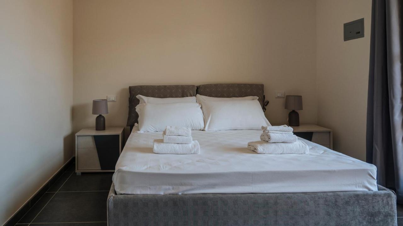 Dei Mille 31 B Lägenhet Albenga Exteriör bild