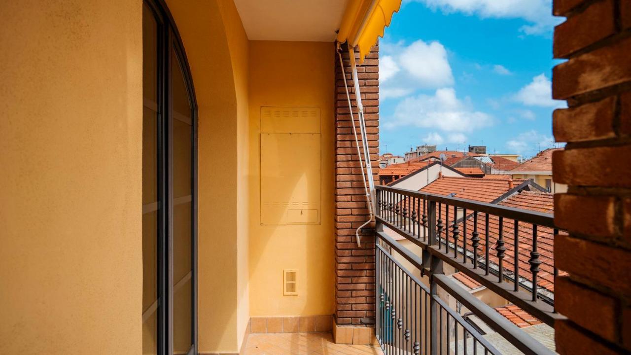 Dei Mille 31 B Lägenhet Albenga Exteriör bild