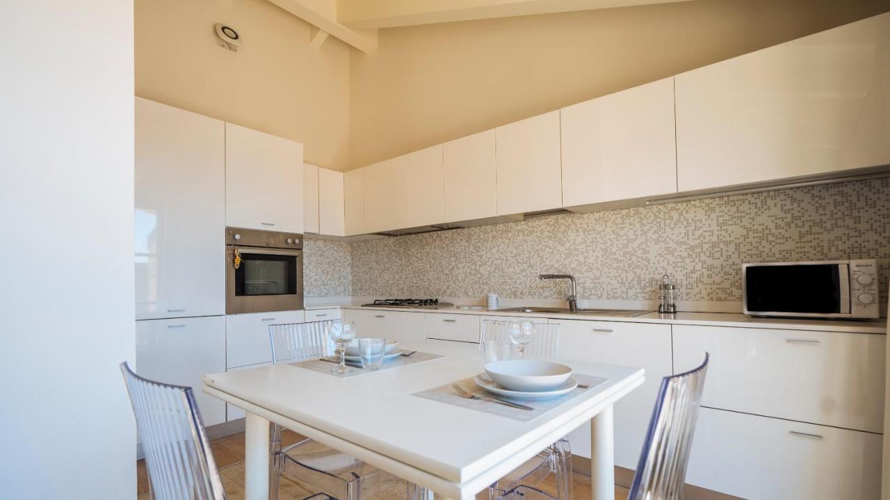 Dei Mille 31 B Lägenhet Albenga Exteriör bild