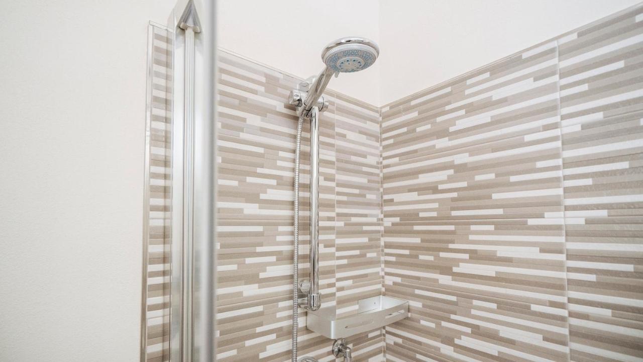 Dei Mille 31 B Lägenhet Albenga Exteriör bild