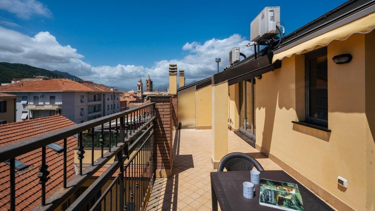Dei Mille 31 B Lägenhet Albenga Exteriör bild