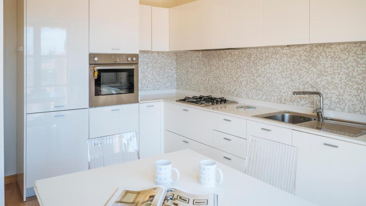 Dei Mille 31 B Lägenhet Albenga Exteriör bild