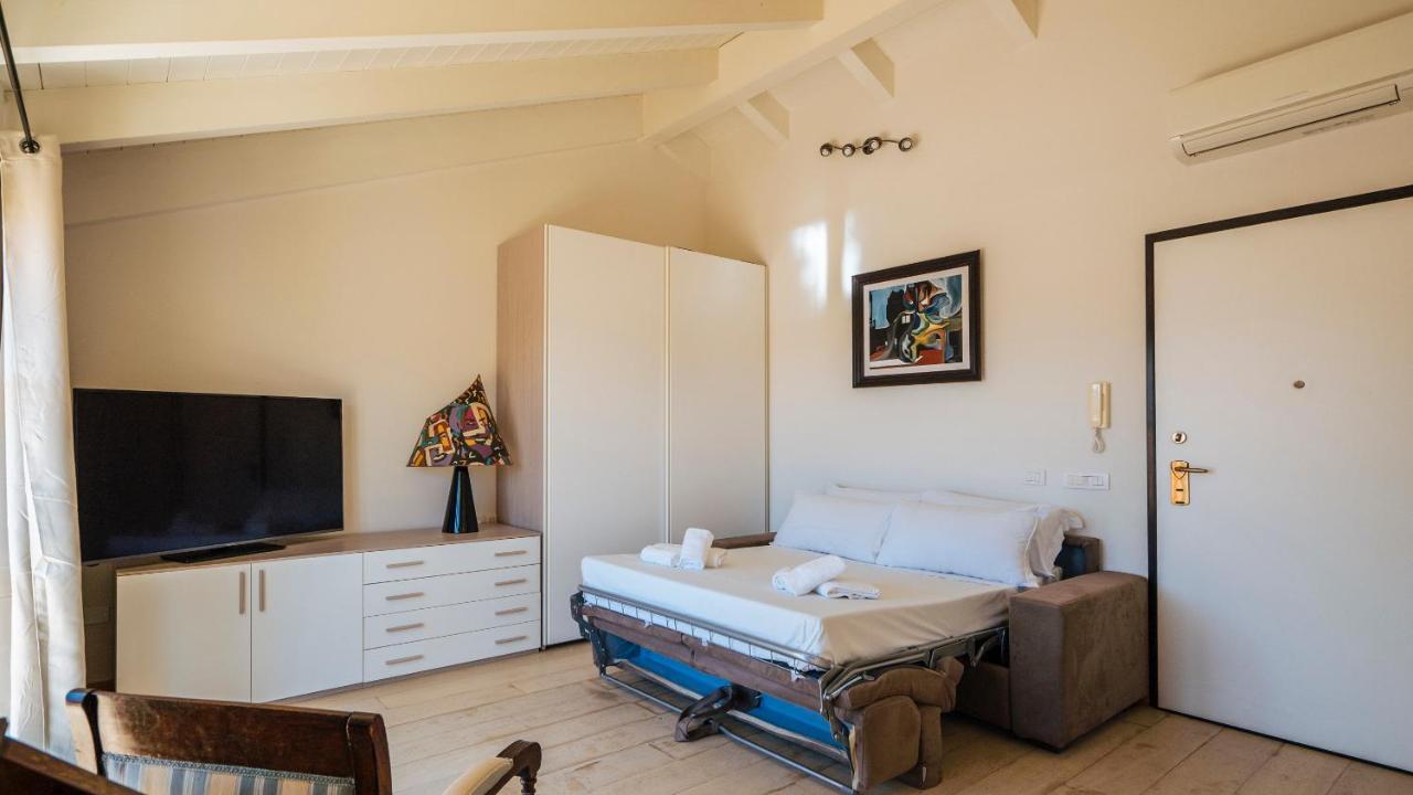 Dei Mille 31 B Lägenhet Albenga Exteriör bild